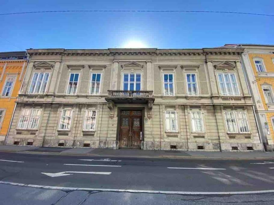 Geraeumige Altbauwohnung Im Zentrum Graz Eksteriør billede